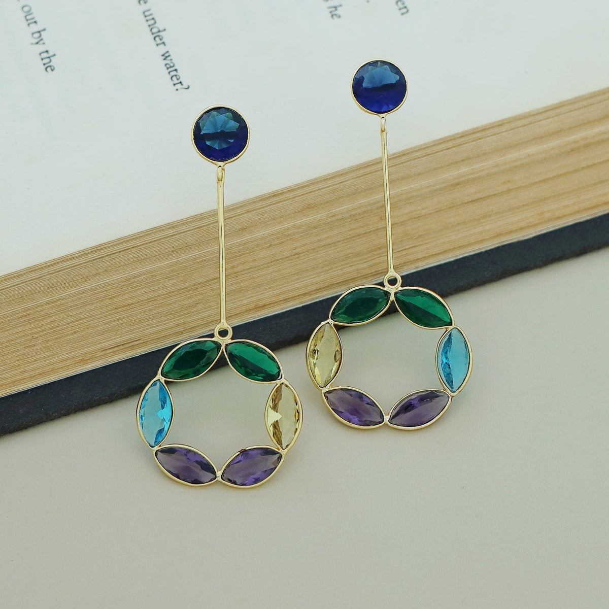 Glossy Circle Stick Earring